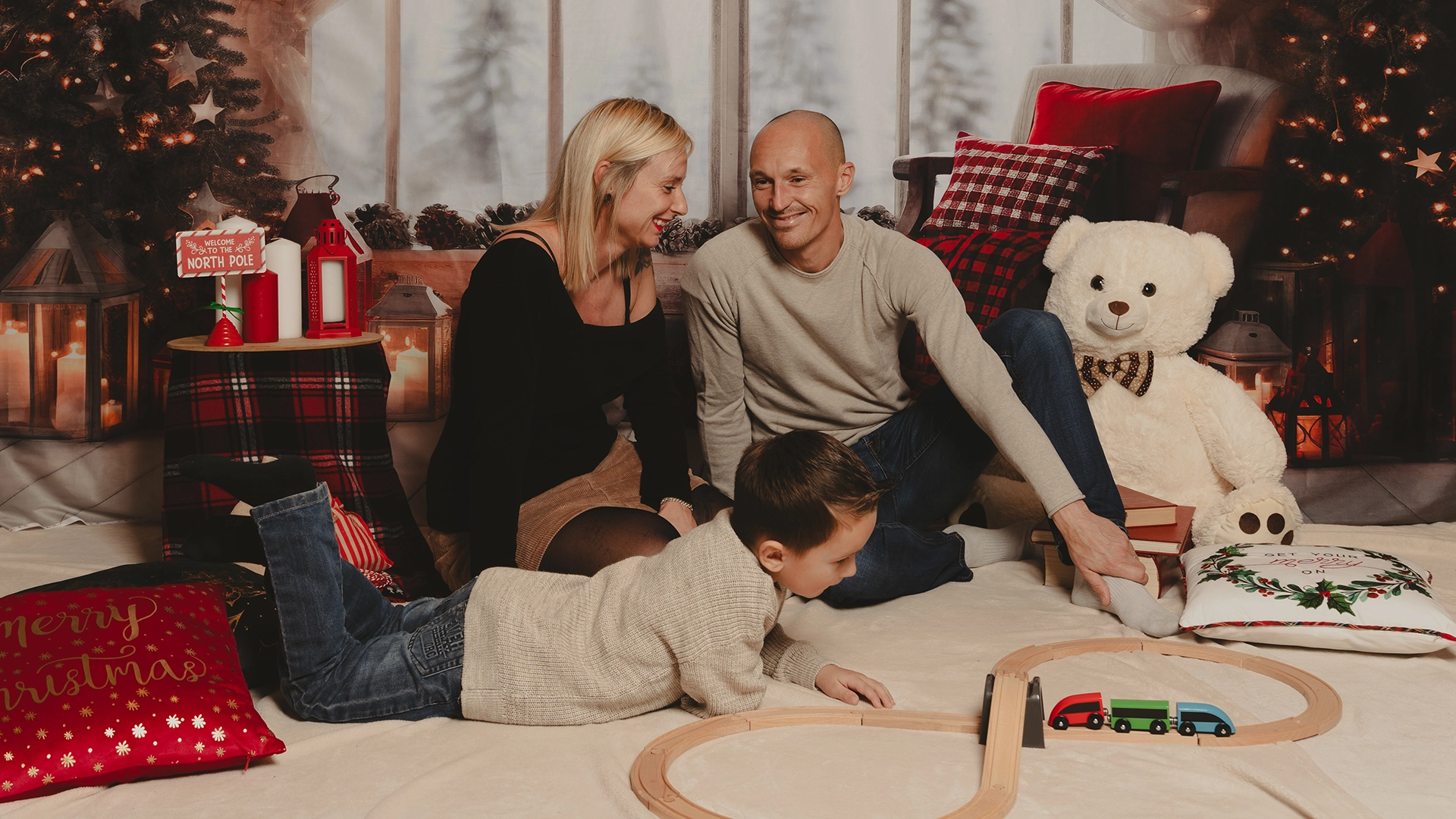 Portrait de Noël — décor enneigé